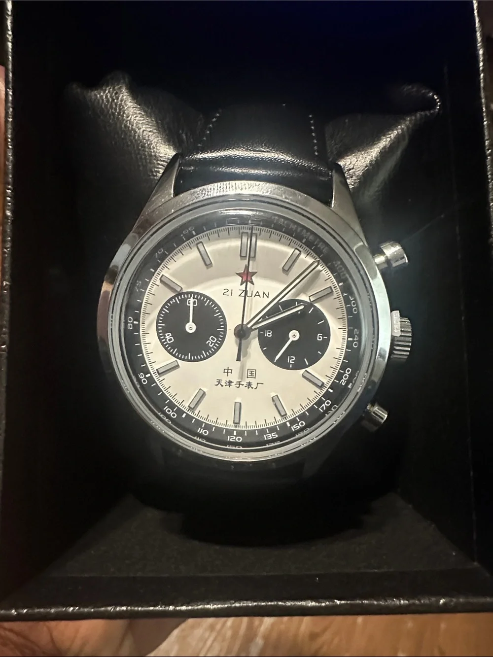 21 ZUAN Chronograph Wristwatch - White Dial with Black Subdials